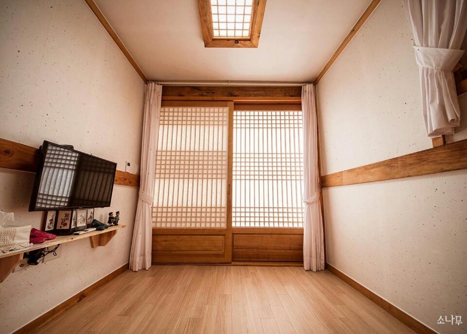 Отель Jeongga Hanok Чонджу Экстерьер фото